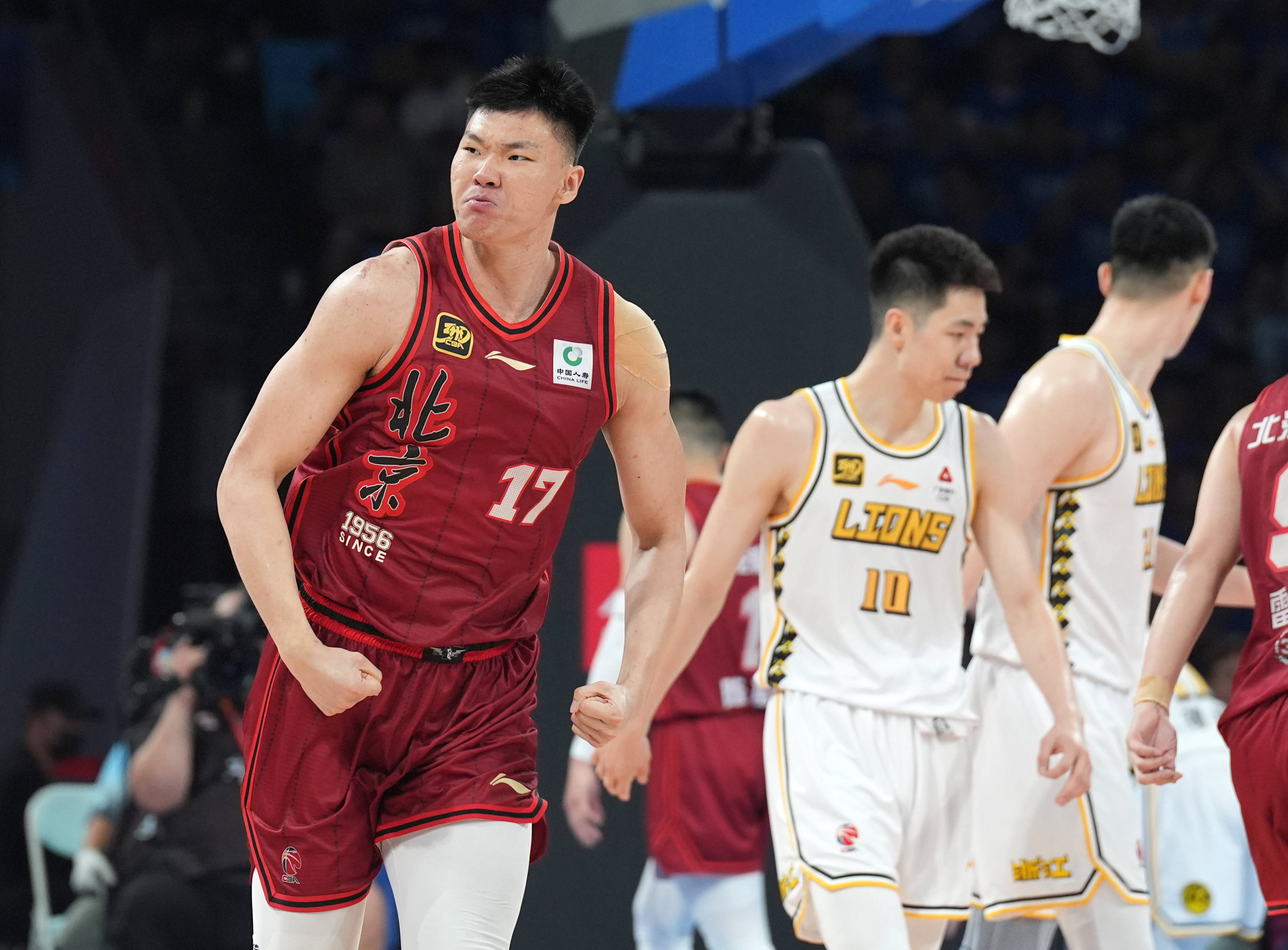 先在亚洲成 先在亚洲成